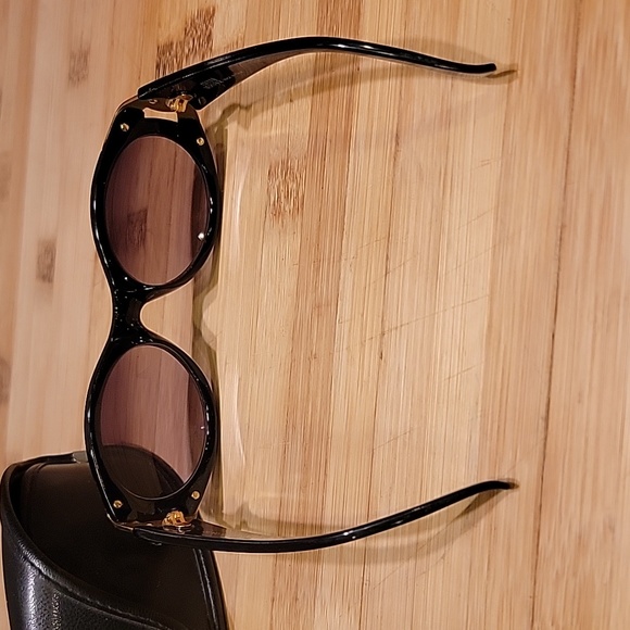 Gianni Versace sunglasses mod 423 col 852 black frame Versace vintage sunglasses - Picture 4 of 7